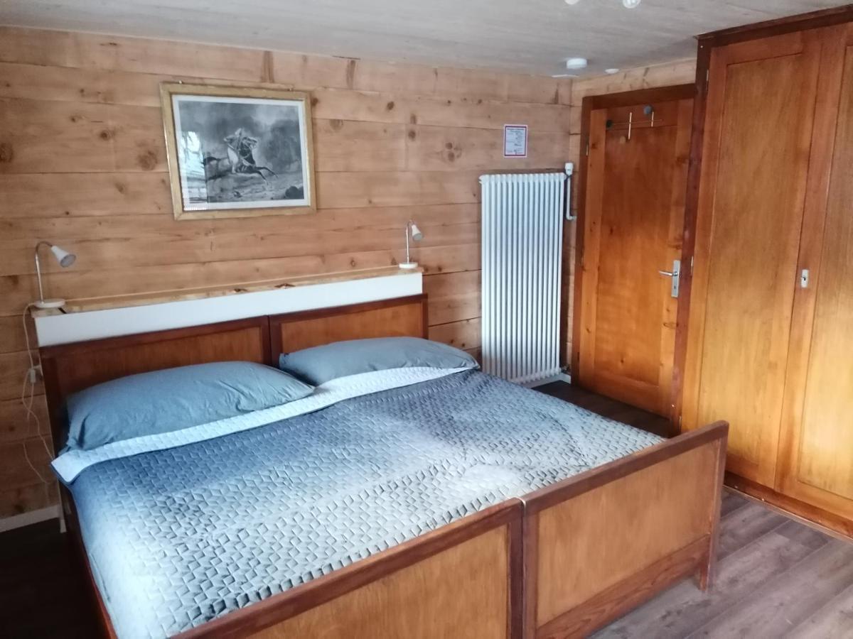 Room'S Chez Beni Grächen Eksteriør billede